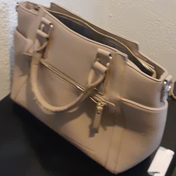 Designer purses - Picture 3 of 5